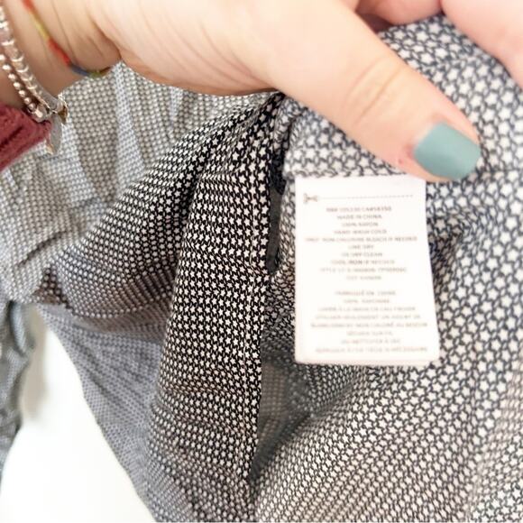 Joie Black White Azbeth Mini Star Puff Sleeve Linen V-Neck Linen Blouse Size XS - Picture 8 of 8